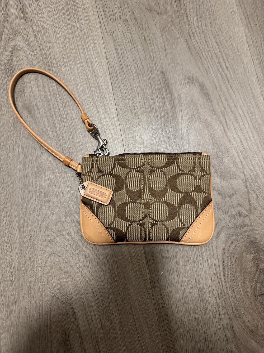 Coach Wristlet - Picture 1 of 7